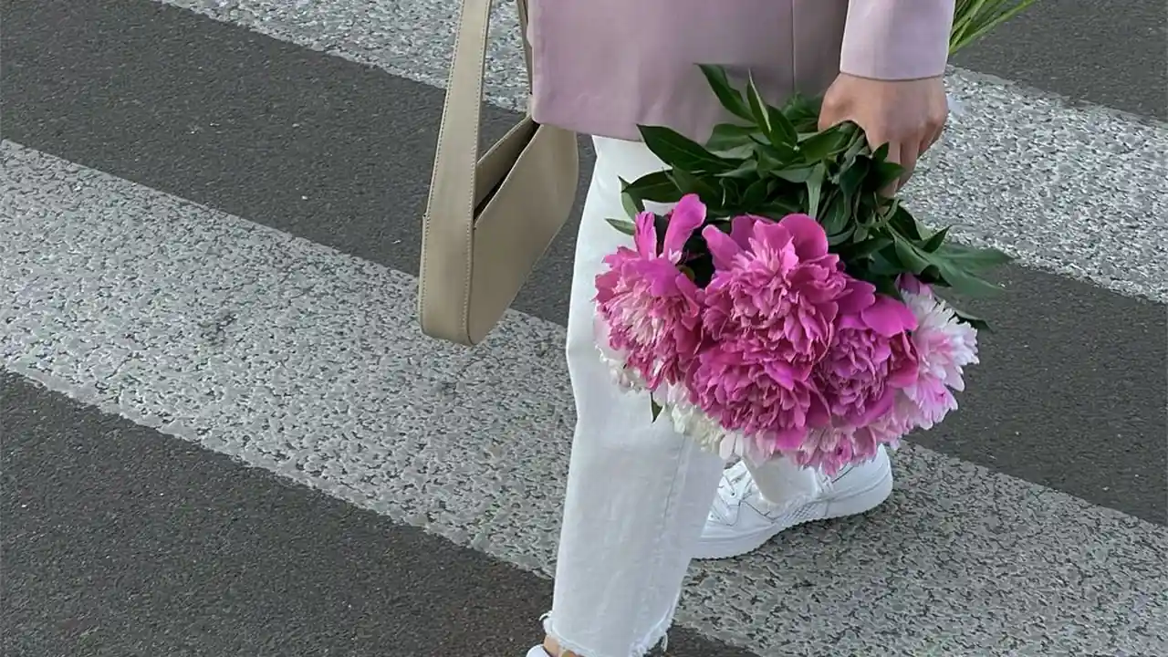 玩美女网探索网络时代的女性魅力与自我表达